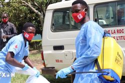 Dịch Ebola: WHO thử nghiệm 2 phương ph&aacute;p điều trị tại CHDC Congo