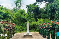 Lực lượng bi&ecirc;n ph&ograve;ng tuần tra song phương tr&ecirc;n bi&ecirc;n giới Việt Nam-L&agrave;o