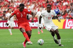 World Cup 2026: Hạ chủ nh&agrave;, Thụy Sĩ đứng đầu bảng B, Qatar bị loại