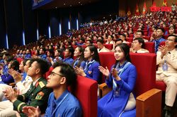 Gi&aacute;o dục l&yacute; tưởng c&aacute;ch mạng gắn với chuyển đổi số, đổi mới s&aacute;ng tạo trong thanh ni&ecirc;n