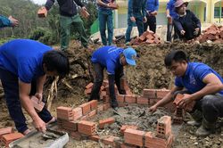 Người thanh niên 'xây hạnh phúc' nơi biên cương