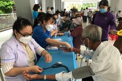 Tin vui từ năm nay: Người cao tuổi được hưởng khám sức khỏe miễn phí ít nhất 1 lần/năm