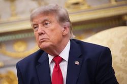 Ông Trump dành lời khen ngợi hiếm hoi cho ông Zelensky