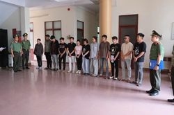 Khởi tố 12 bị can mua bán trái phép hơn 3.500 tài khoản ngân hàng