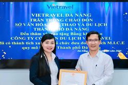 Đ&agrave; Nẵng khen thưởng doanh nghiệp tổ chức đo&agrave;n kh&aacute;ch M.I.C.E gần 5.000 người