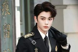 Đinh Vũ Hề gây sốt với 50 giây diễn xuất không lời trong Hồ Sơ Nam Bộ