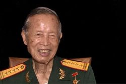 Vĩnh biệt Anh h&ugrave;ng Lực lượng vũ trang nh&acirc;n d&acirc;n La Văn Cầu