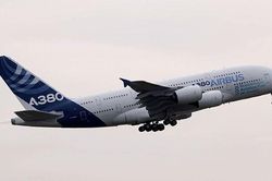 Airbus kiểm tra khẩn cấp 16 máy bay A380