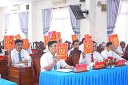 HĐND xã Phú Tân thông qua nghị quyết về sắp xếp các ấp trên địa bàn xã