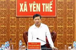 Phó Chủ tịch UBND tỉnh Đào Quang Khải kiểm tra tình hình thực hiện phát triển kinh tế - xã hội tại 5 xã