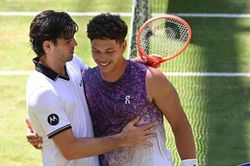 Wimbledon 2026: John McEnroe chọn Sinner là ứng viên số 1, hoài nghi Alexander Zverev