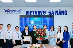 Khen thưởng đơn vị đưa đoàn khách MICE gần 5.000 người đến Đà Nẵng