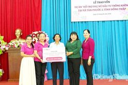 Đồng Tháp: Trao 285 triệu đồng hỗ trợ 19 phụ nữ hoàn cảnh khó khăn trồng khóm