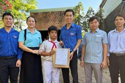 Khởi công 'ngôi nhà khăn quàng đỏ' cho học sinh nghèo xã Tuy Phước