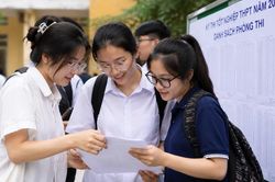 Nhiều trường tăng xét tuyển tổng hợp, điểm thi tốt nghiệp THPT quan trọng ra sao?