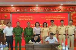 Lào Cai: Tuyên truyền pháp luật về TTATGT cho gần 200 doanh nghiệp và lái xe kinh doanh vận tải