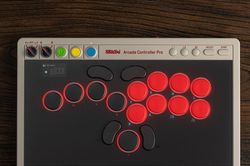 8BitDo Arcade Controller Pro: Đột phá với màn hình tích hợp và khả năng tùy biến chuyên sâu
