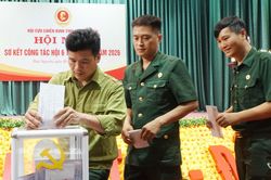 Ph&aacute;t động ủng hộ Quỹ 'Nghĩa t&igrave;nh đồng đội', hỗ trợ hộ ngh&egrave;o