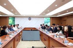 Bộ T&agrave;i ch&iacute;nh Việt Nam sẵn s&agrave;ng chia sẻ kinh nghiệm ch&iacute;nh s&aacute;ch thu h&uacute;t đầu tư nước ngo&agrave;i với Cuba