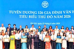 Tuyên dương 126 gia đình văn hóa tiêu biểu của Thủ đô