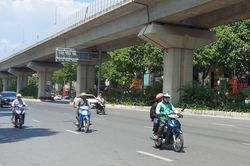 Thời tiết ng&agrave;y 25/6: H&agrave; Nội tiếp tục nắng n&oacute;ng gay gắt