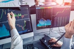 Siết chặt hoạt động m&ocirc;i giới chứng kho&aacute;n