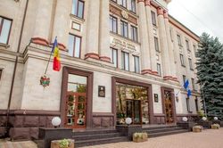 Ng&acirc;n s&aacute;ch Moldova: Đạt chuẩn kế to&aacute;n nhưng bộc lộ nhiều 'hạt sạn' lớn