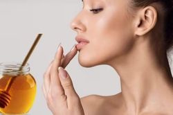 5 loại mặt nạ từ thiên nhiên giúp môi bớt thâm, căng mọng hơn mà không cần phụ thuộc son dưỡng