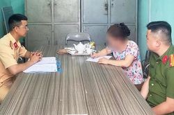 Xử lý người phụ nữ 'vô tư' tập lắc vòng trên đường ray gây bức xúc dư luận