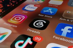 Lần đầu ti&ecirc;n Meta xử l&yacute; nội dung vi phạm tr&ecirc;n Threads theo y&ecirc;u cầu của Việt Nam