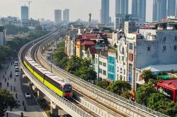 Luật Thủ đ&ocirc; năm 2026: Ph&aacute;t triển hạ tầng giao th&ocirc;ng vận tải, logistics v&agrave; bảo vệ m&ocirc;i trường