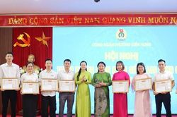 Công đoàn phường Kiến Hưng biểu dương công nhân giỏi, hỗ trợ người lao động