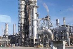 Iraq g&acirc;y &aacute;p lực l&ecirc;n OPEC giữa khủng hoảng t&agrave;i ch&iacute;nh