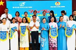 Gia đình hạnh phúc, gắn kết yêu thương từ những điều bình dị