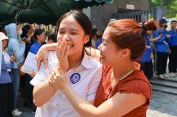 H&ocirc;m nay, H&agrave; Nội x&aacute;c nhận nhập học lớp 10 v&agrave; quy định bắt buộc