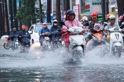 Những khu vực c&oacute; mưa d&ocirc;ng mạnh chiều tối nay ở miền Bắc