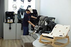 Thị trường ghế an toàn cho trẻ em thế nào khi sắp đến hạn bắt buộc?