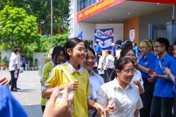 Một trường chuyên Hà Nội bất ngờ hạ điểm chuẩn lớp 10