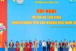 Trao 200 triệu cho Quỹ nhân ái Khánh Hòa và tri ân hàng loạt khách hàng yến sào