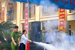 Trang bị kỹ năng phòng chống cháy nổ, đuối nước cho trẻ em dịp nghỉ hè