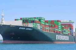 Tạm dừng sơ tán tàu thuyền ở eo biển Hormuz sau khi tàu hàng treo cờ Singapore bị tấn công