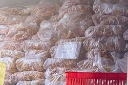Hàng tấn chân gà hết hạn sử dụng tại công ty sản xuất chân gà rút xương