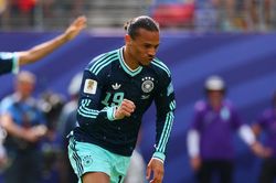 Ecuador 2-1 Đức: Đại diện ch&acirc;u &Acirc;u g&acirc;y thất vọng