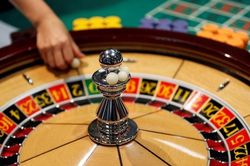 Thủ tướng chỉ đạo đánh giá rủi ro rửa tiền trong casino, tài sản ảo