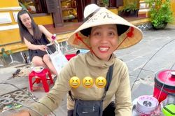 Chị b&aacute;n ch&egrave; ở Hội An n&oacute;i 5 thứ tiếng khiến kh&aacute;ch 'cho&aacute;ng v&aacute;ng'