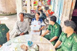 Tình quân dân miền biên giới biển