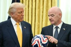 Bên lề World Cup: Tổng thống Mỹ Donald Trump sẽ trao cúp vàng