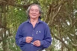 Ch&acirc;u Đăng Khoa khắc khảm thơ sau từng suy tưởng