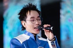 Qu&aacute;n qu&acirc;n 'Rap Việt' Double2T c&ugrave;ng chất nhạc thanh xu&acirc;n độc đ&aacute;o, bản lĩnh người trẻ giữ g&igrave;n văn h&oacute;a Việt