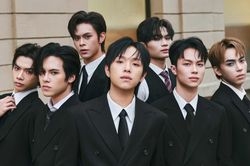 Nhóm nhạc tân binh 'khủng long' từ chương trình âm nhạc 'sống còn' chính thức ra album đầu tư có gì 'hot'?